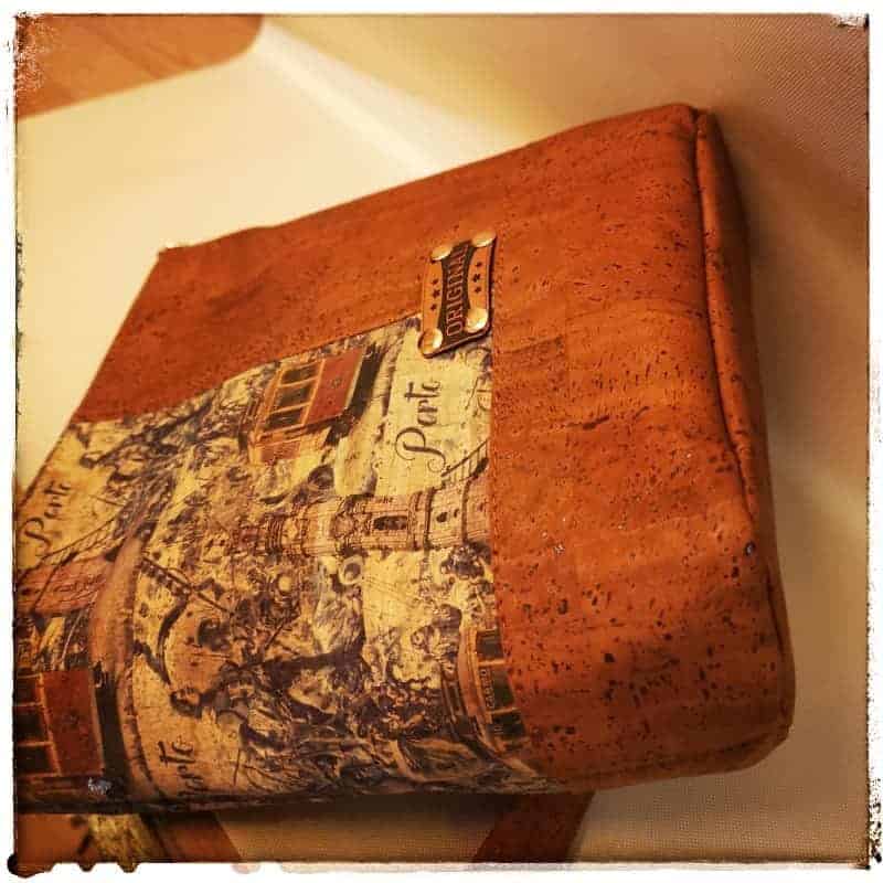 schoudertas lichtbruin kurk onderkant schoudertas lichtbruin kurk onderkant