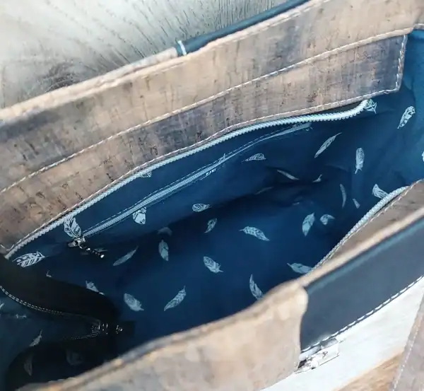 Binnenkant schoudertas denim look Binnenkant schoudertas denim look