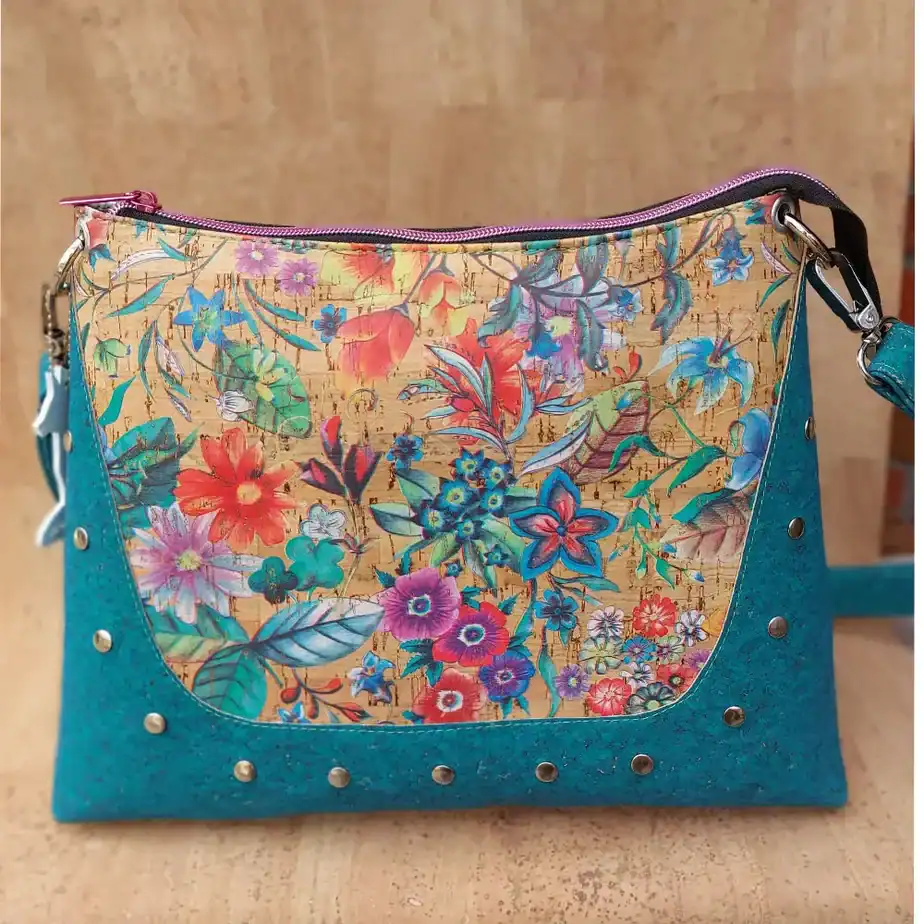 lichtblauwe schoudertas schoudertas lichtblauw kurk achterkant