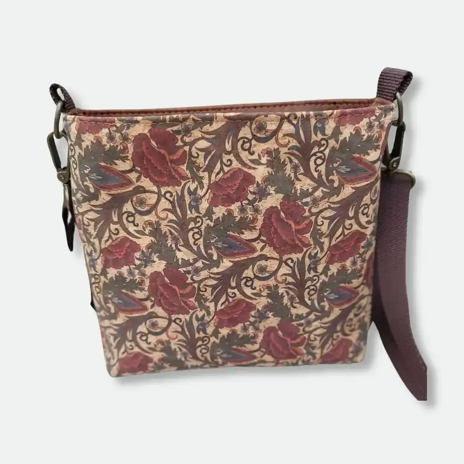 Klein kurk tasje rode rozen achterkant Klein tasje bruin kurk met rode rozen achterkant