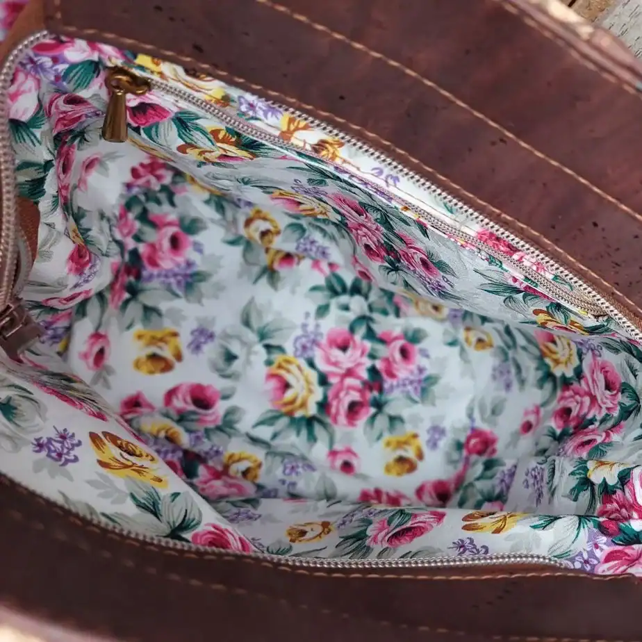 schoudertas bruin met rozen binnenkant schoudertas dames bruin met rode rozen binnenkant