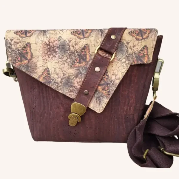 Klein kurk tasje bruin met klep voorkant