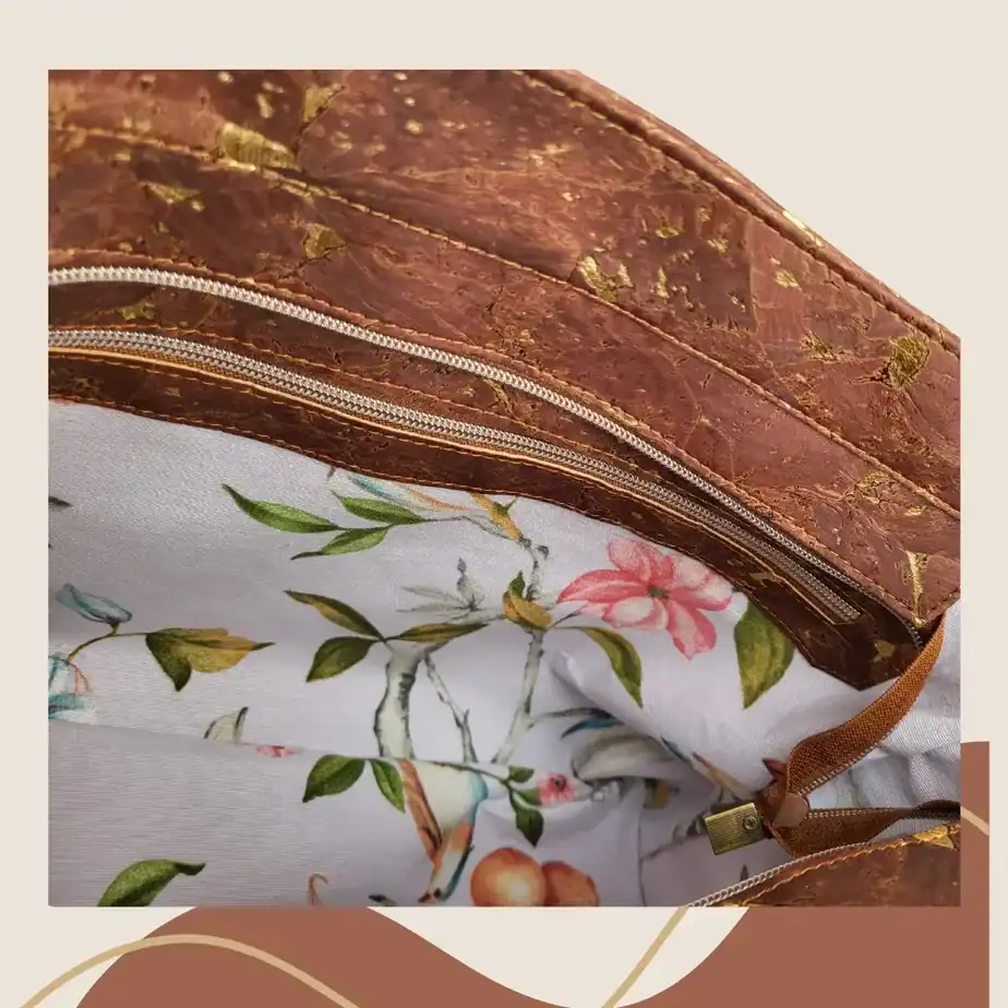 Kurken shopper bruin met goudkleurige accenten binnenkant