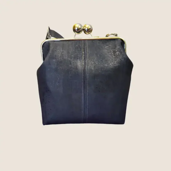 Beugeltas kurk donkerblauw achterkant Beugeltas donkerblauw kurk met dikke knoppen achterkant