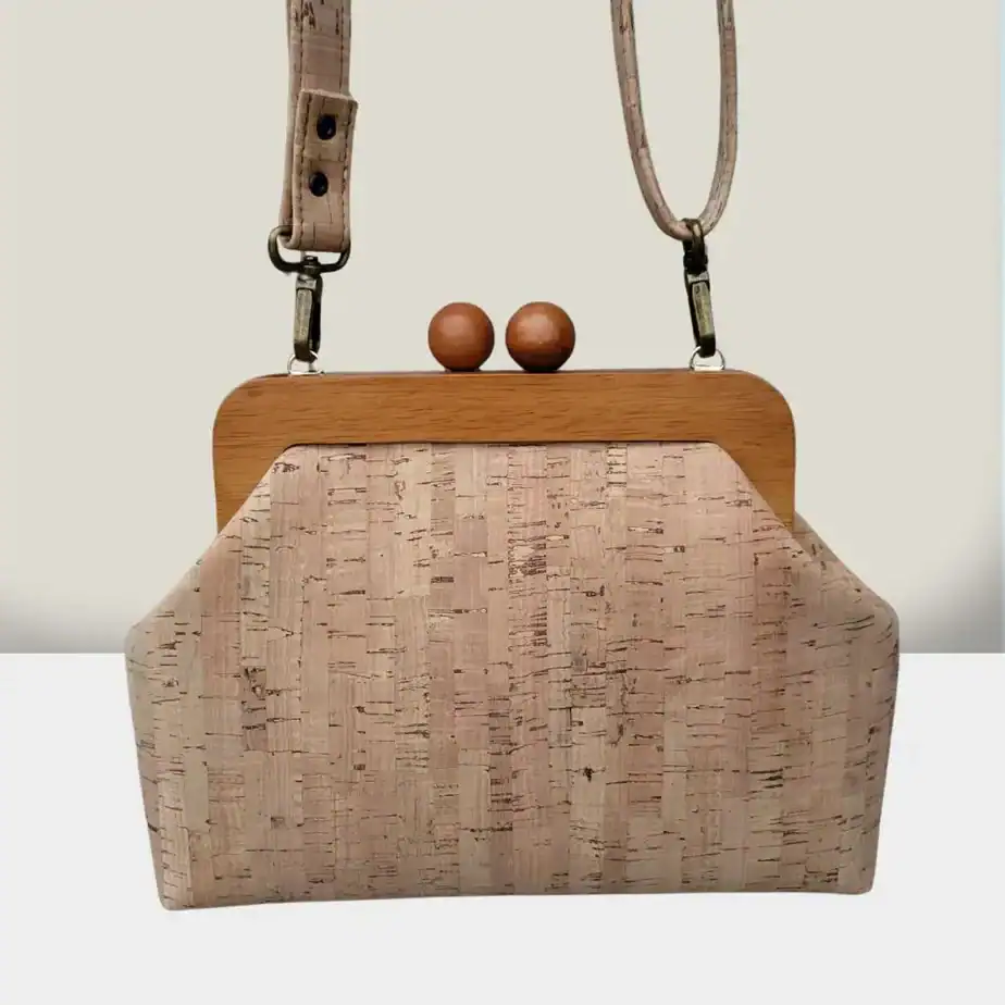 Kurk tas naturel met houten beugel voorkant