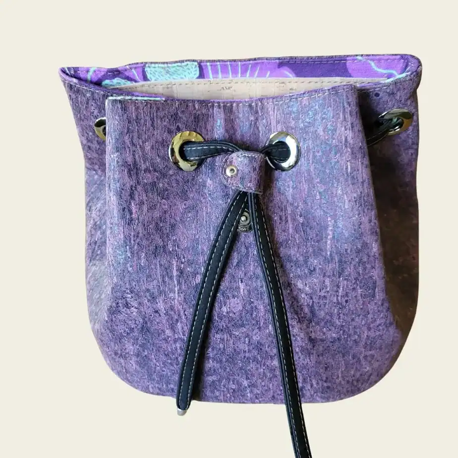 klein rugtasje paars aantrekkoord Klein rugtasje paars kurk aantrekkoord