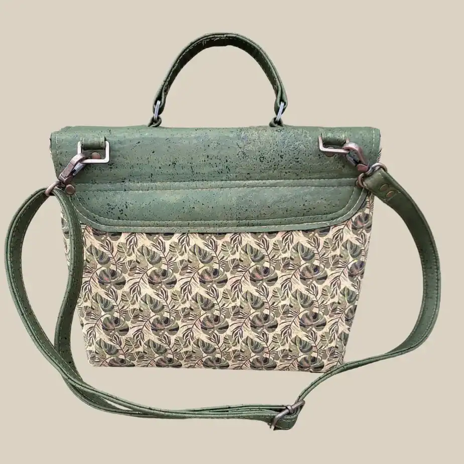 Crossbody kurk tas met groene klep achterkant Crossbody kurk tas met groene klep achterkant