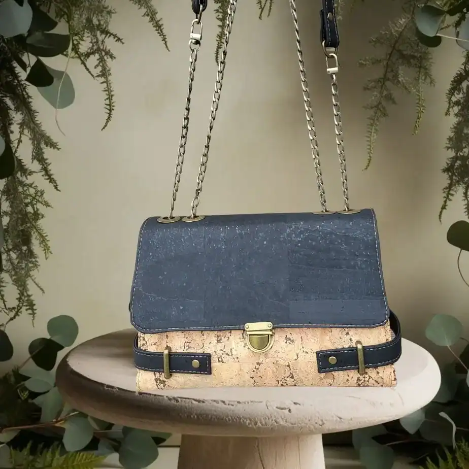 Tips voor het onderhoud en reinigen van je kurk tas Handgemaakt kurk tasje met ketting