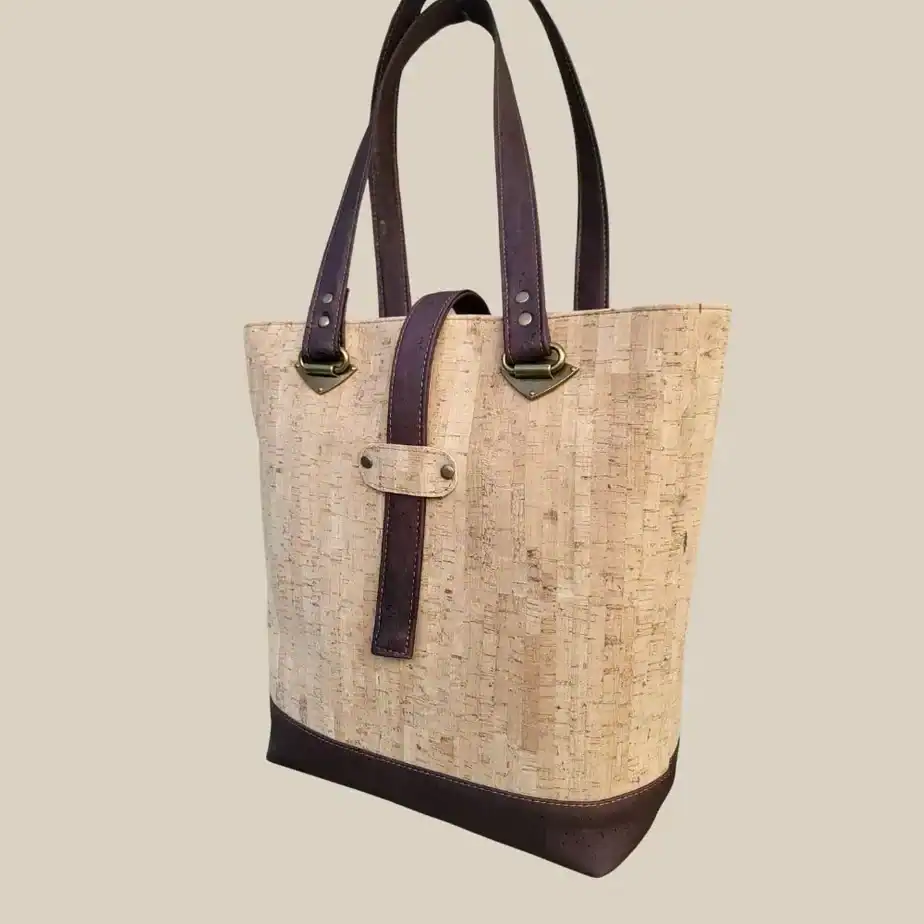 Aanbiedingen kurk tassen Shopper tas met rits naturel met bruin kurk zijkant