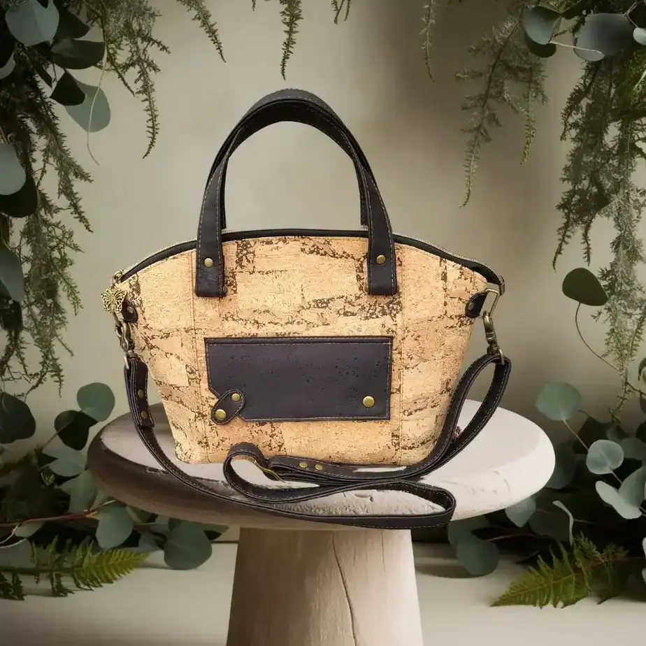 Tips voor het onderhoud en reinigen van je kurk tas handtas naturel kurk met zwart voorvak