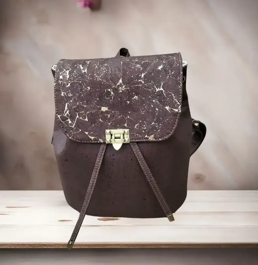 Bruine rugtas kurk met gouden accenten