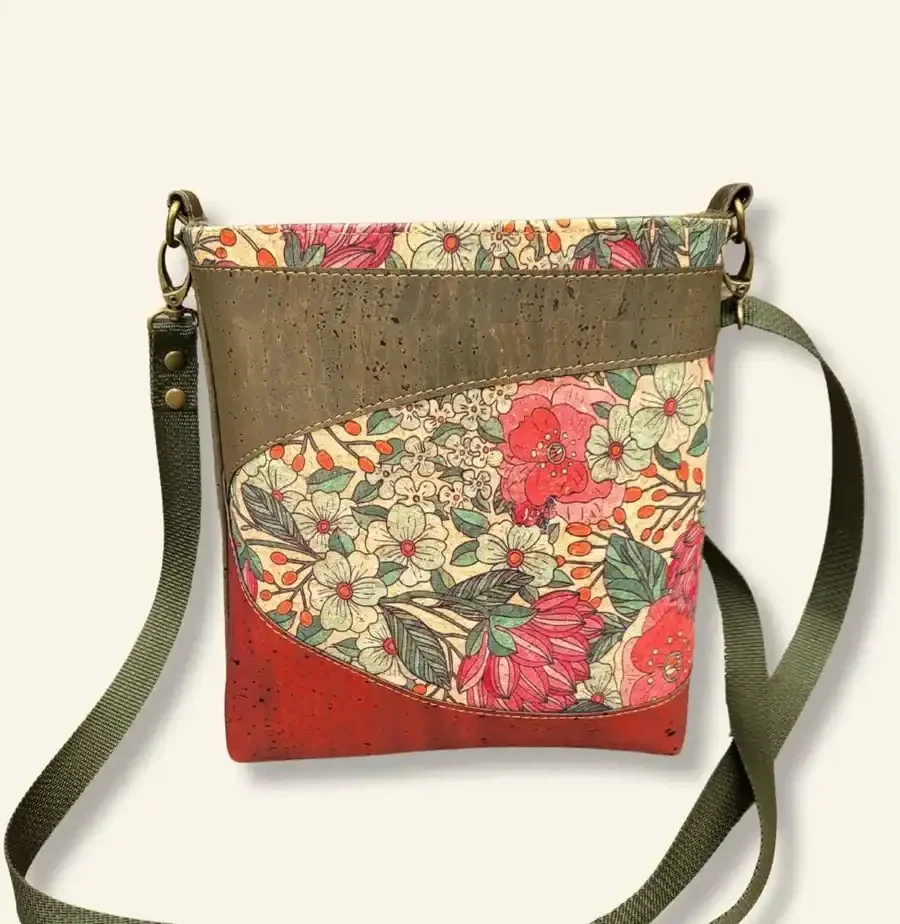 groen kurk tasje met bloemenprint