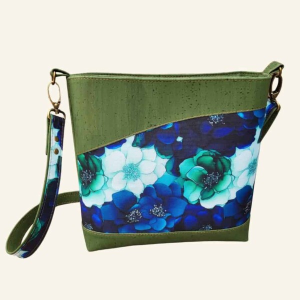 Handgemaakte groene kurken schoudertas met bloemen