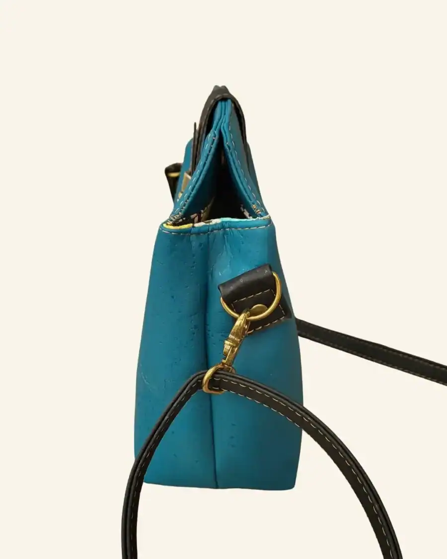 Kurk crossbody tas turquoise zijkant